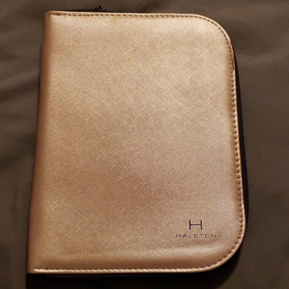 ⭐3/$25⭐H by HALSTON Jewlery portfolio case.
